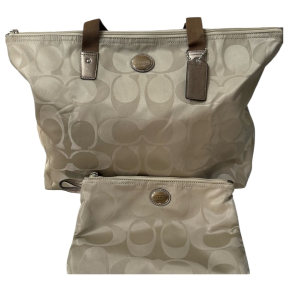 Coach Handbags - COACH GETAWAY SIGNATURE PATTERN NYLON WEEKENDER + POUCH